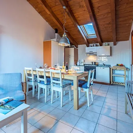 3-bedroom Lake View Casa Della Famiglia