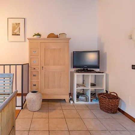 3-bedroom Lake View Casa Della Famiglia *